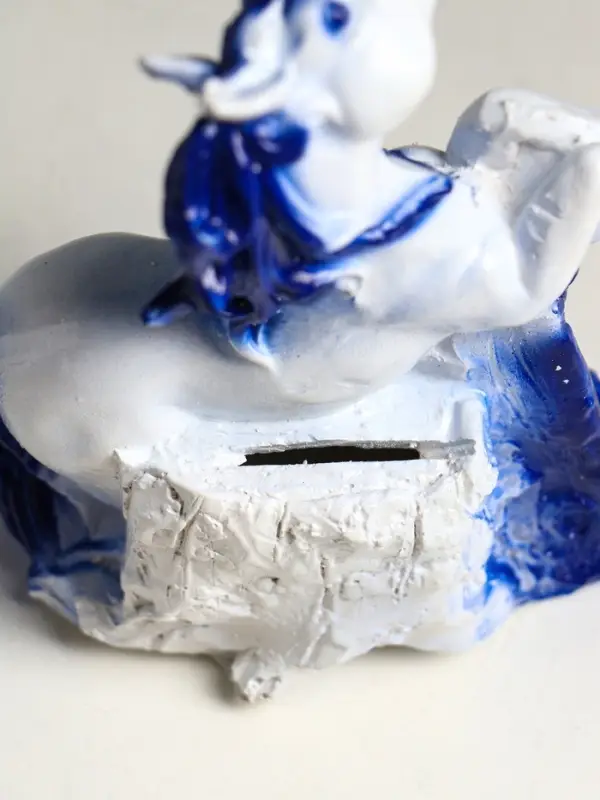 Копилка "Лошадь с цветами" 13,5х12х6 см, бело-голубой