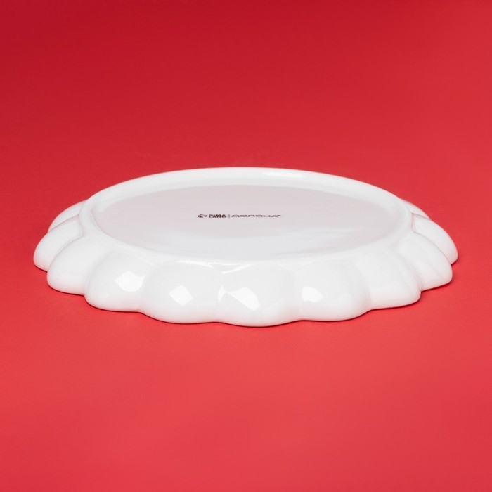 Тарелка новогодняя Доляна «Волшебное дерево», d=20 см, керамика, цвет белый