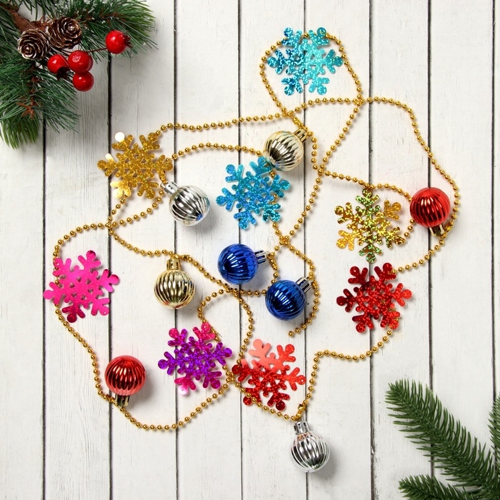 Бусы на ёлку 2 м Бусы на ёлку 2 м "Снежинки и шарики"