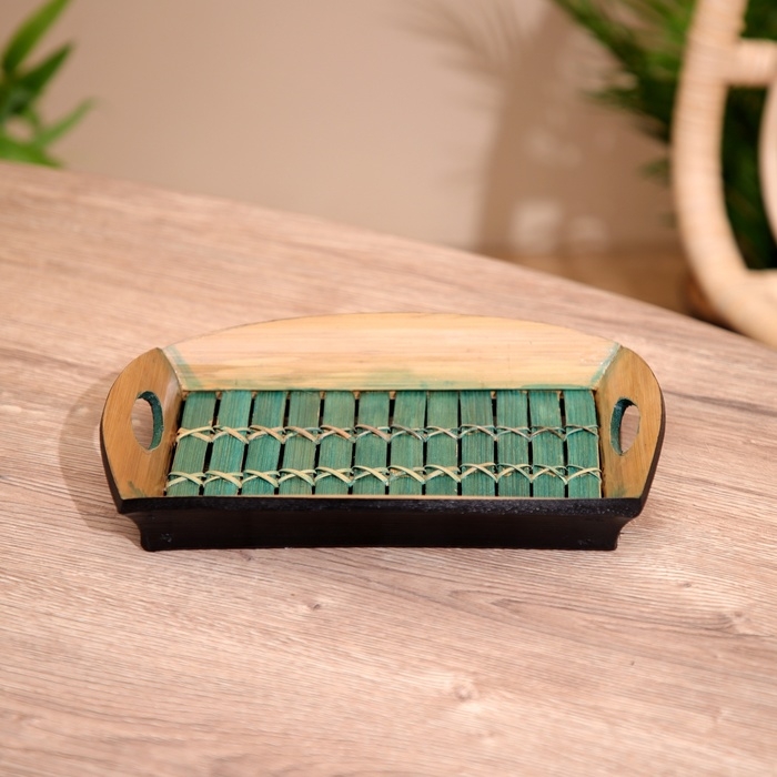 Поднос из бамбука 25х18х4 см Поднос из бамбука 25х18х4 см