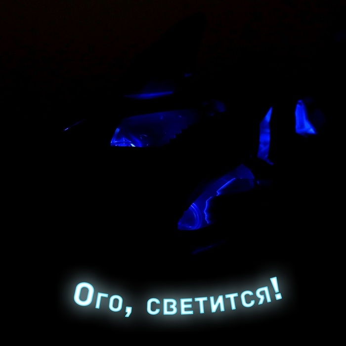 Акула «Белая», работает от батареек, световые и звуковые эффекты, цвет серый Акула «Белая», работает от батареек, световые и звуковые эффекты, цвет серый