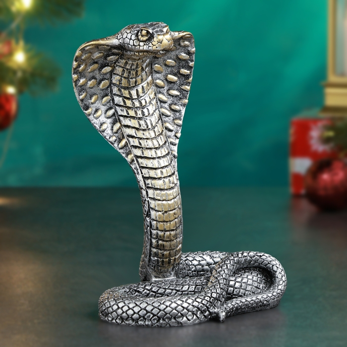 Фигура Фигура "Королевская кобра" серебро, 14х8х17см