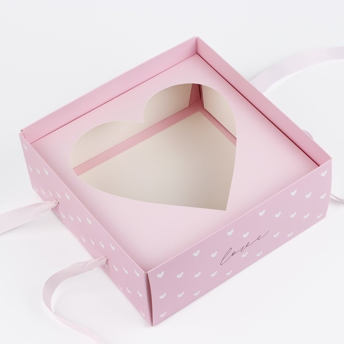 Коробка для цветов с формовым вкладышем и PVC крышкой «Love», 23.5 х 23.5 х 15 см Коробка для цветов с формовым вкладышем и PVC крышкой «Love», 23.5 х 23.5 х 15 см