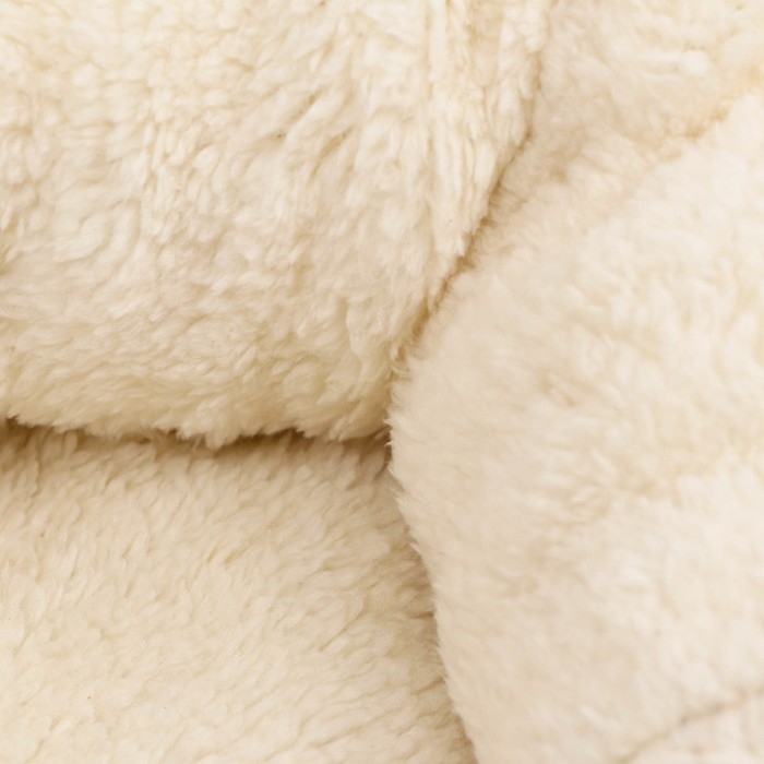 Лежанка для собак и кошек  Лежанка для собак и кошек "Уют Z" , меховая, 45 х 35 х 11 см