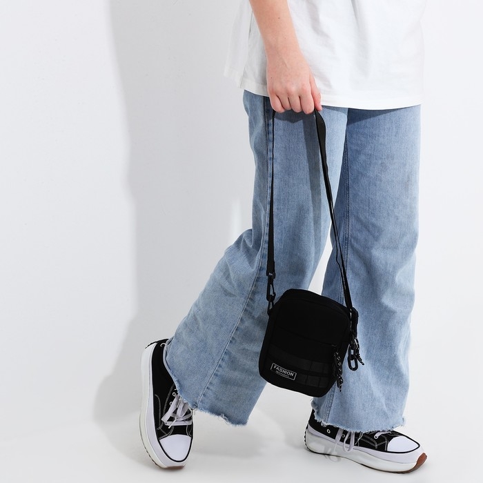 Сумка молодёжная на молнии, 1 наружный карман, цвет чёрный Сумка молодёжная на молнии, 1 наружный карман, цвет чёрный