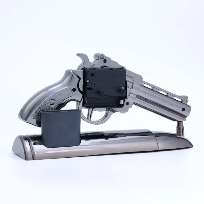 Часы - будильник настольные &laquo;Пистолет&raquo;, дискретный ход, циферблат d=7 см, 13&times;24 см, АА