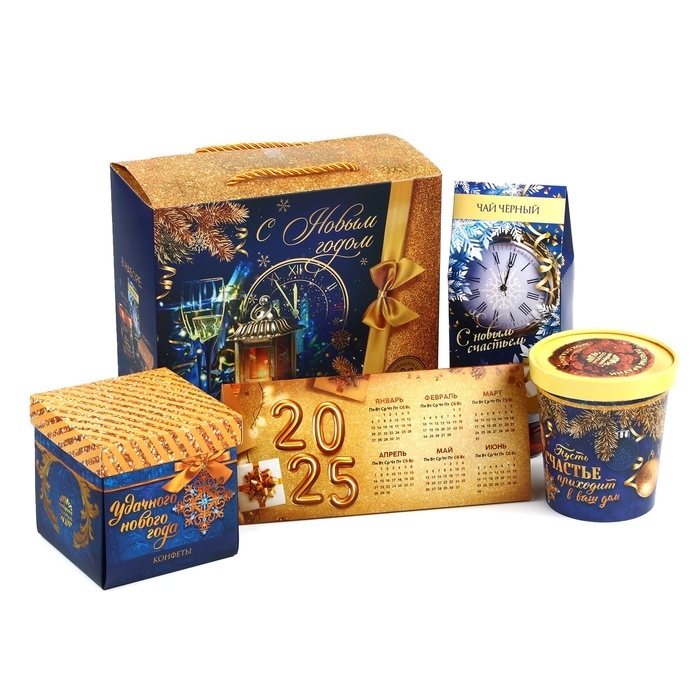 Подарочный набор «С Новым годом»: чай 50 г., конфеты 110 г., печенье брауни 120 г. Подарочный набор «С Новым годом»: чай 50 г., конфеты 110 г., печенье брауни 120 г.