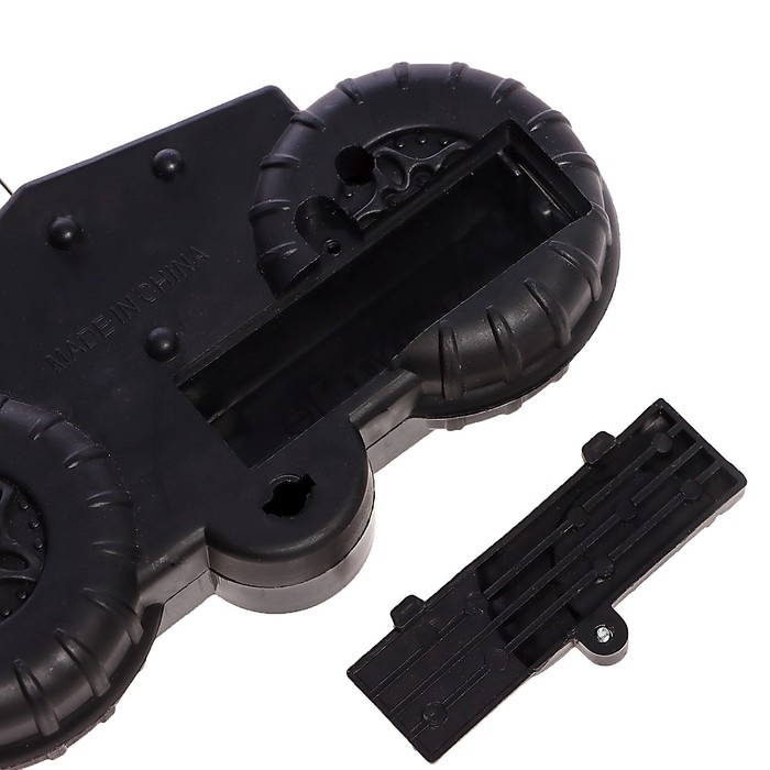 Джип радиоуправляемый «Гонщик», работает от батареек, цвет жёлтый Джип радиоуправляемый «Гонщик», работает от батареек, цвет жёлтый