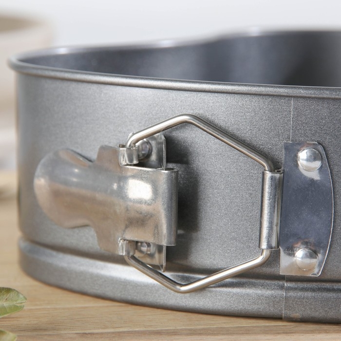 Форма для выпечки Доляна «Элин. Сердце», 19,5×18×7 см, съёмное дно, антипригарное покрытие, цвет серый Форма для выпечки Доляна «Элин. Сердце», 19,5×18×7 см, съёмное дно, антипригарное покрытие, цвет серый