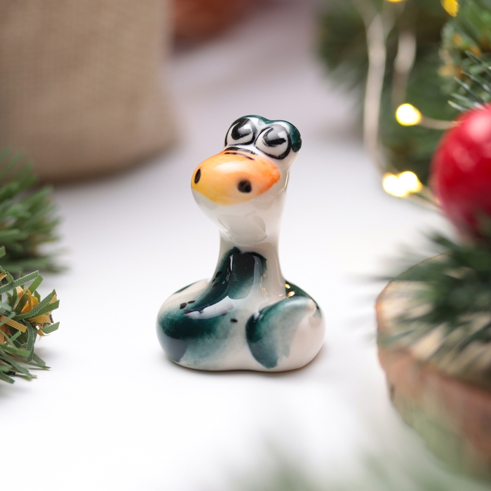 Новый год. Сувенир символ года 2025 Новый год. Сувенир символ года 2025 "Змея Кнопка", гжель, цвет, 4 см