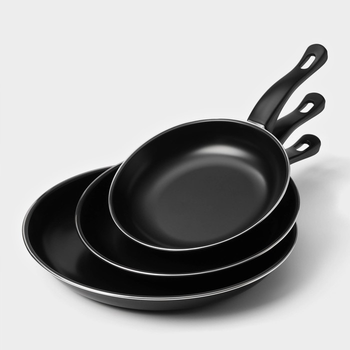 Набор сковород &laquo;Жаклин&raquo;, 3 предмета: 20/25/30&times;4 см, антипригарное покрытие, цвет чёрный