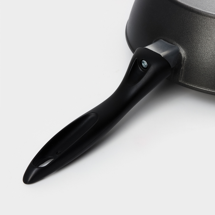 Сковорода «Надежда», d=24 см, h=7,4 см, пластиковая ручка, антипригарное покрытие, цвет чёрный Сковорода «Надежда», d=24 см, h=7,4 см, пластиковая ручка, антипригарное покрытие, цвет чёрный