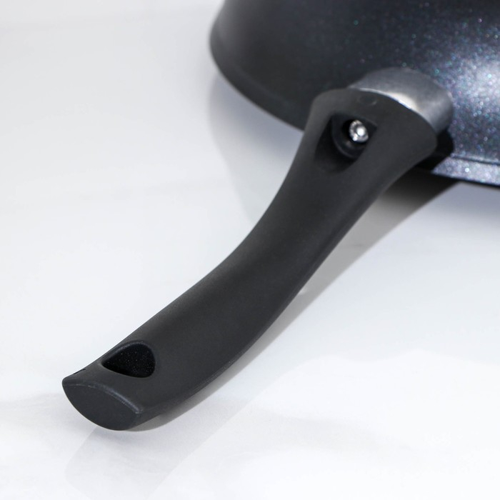 Сковорода «Традиция», d=26 см, пластиковая ручка, антипригарное покрытие, цвет чёрный Сковорода «Традиция», d=26 см, пластиковая ручка, антипригарное покрытие, цвет чёрный