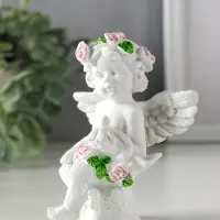 Сувенир полистоун "Ангелок в цветочном венке, с птичкой на ладоне" белый 9,5х6,5х10,5 см