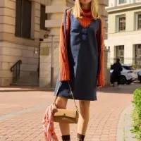 Сумка женская мессенджер TEXTURA на клапане, 26&times;9&times;12 см, коричневая