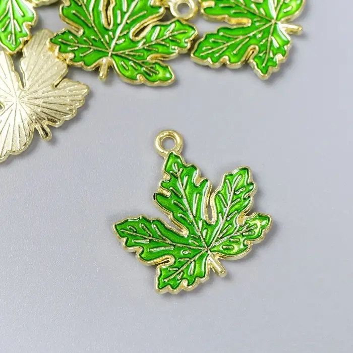 Декор для творчества металл, эмаль Декор для творчества металл, эмаль "Кленовый листик" зелёный 2х2 см
