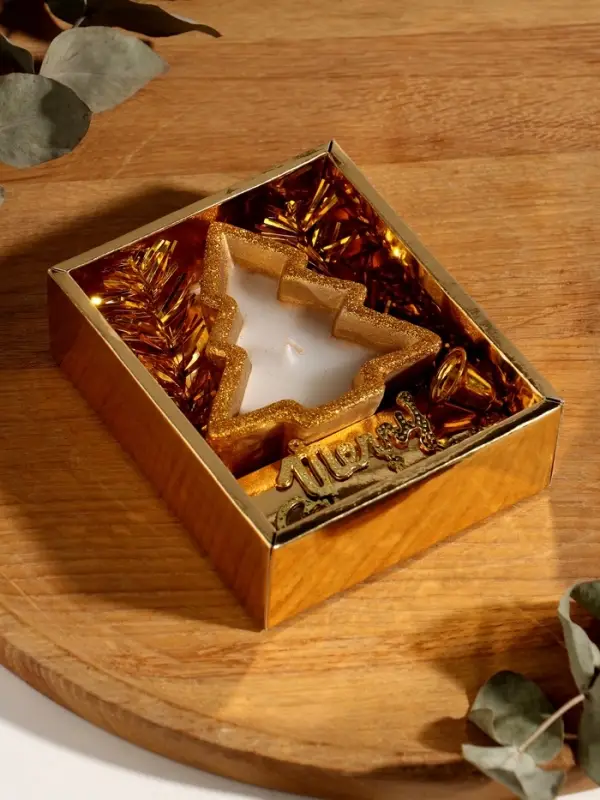 Свеча новогодняя с декором &laquo;Золотая ёлочка&raquo;, 12&times;10&times;4 см
