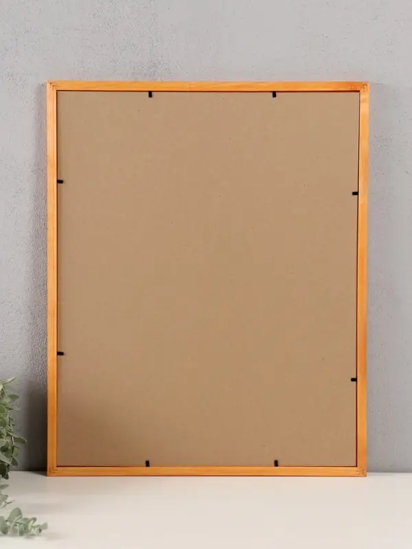 Фоторамка дерево 40х50 см, сосна №2 (пластиковый экран) Фоторамка дерево 40х50 см, сосна №2 (пластиковый экран)