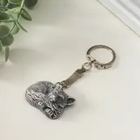 Брелок "Лисенок лежит (барельеф)" 2,4 см