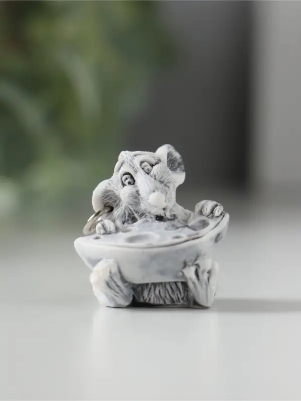 Брелок "Крыс маленький с сыром", 3,4см