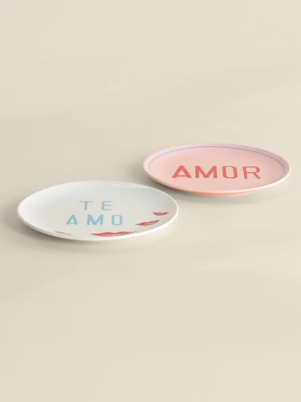 Тарелки SL Home &laquo;Уроки испанского: Amor - Te amo&raquo;, d=22 см, набор 2 шт., фарфор, белые, розовые