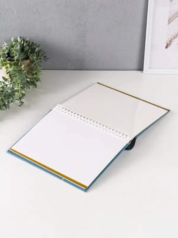 Фотоальбом 20 магнитных листов 23X28см, Фотоальбом 20 магнитных листов 23X28см, "Футбол" ,пер-т внутр.спираль