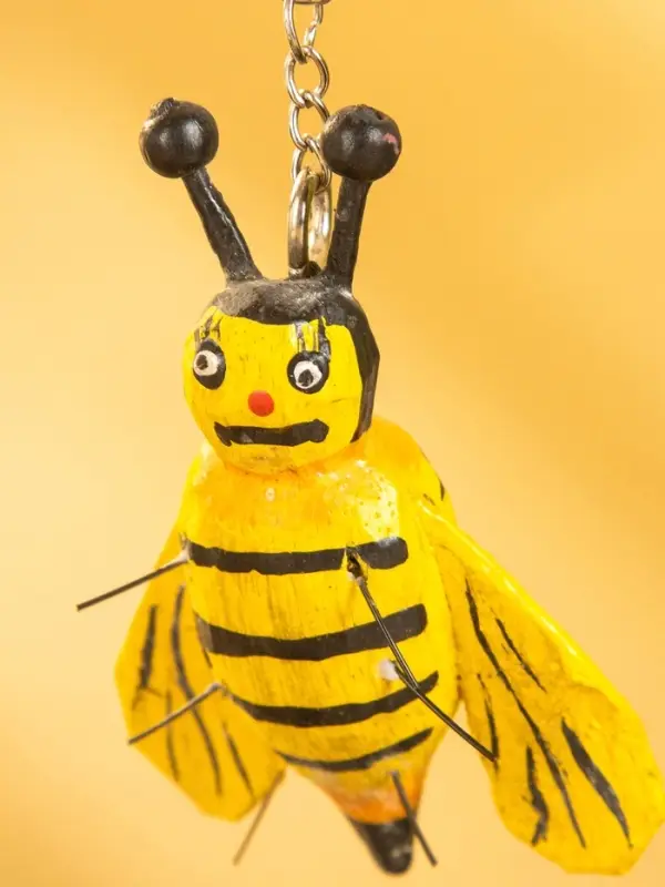 Брелок  Брелок "Пчёлка" 10х7х3 см, дерево
