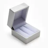 Футляр для 2 колец с подсветкой &laquo;Романтика&raquo;,6&times;6&times;5 см, белый