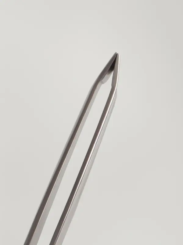 Пинцет &laquo;Premium&raquo; скошенный, узкий, 9 см, серебристый