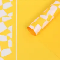 Пленка для цветов, желтая, 57х57 см