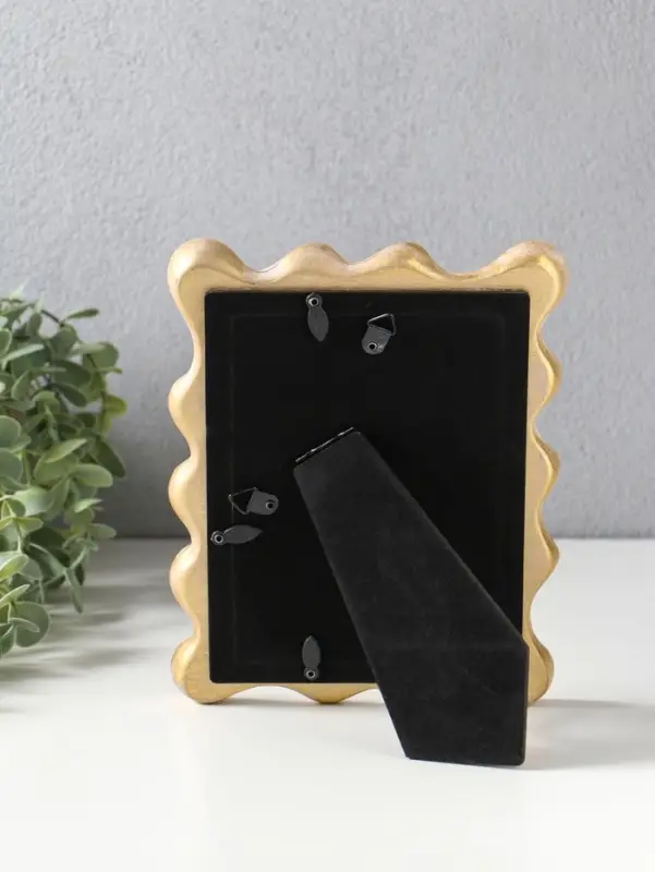 Фоторамка полистоун 10х15 см "Орнамент волна" белая с золотом 15,9х2,2х20,9 см