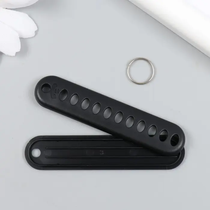 Брелок металл кожзам "Ремешок с номерным знаком" чёрный 12,5х4 см