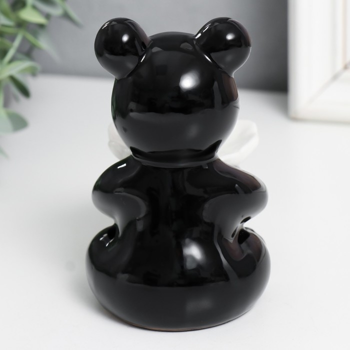 Сувенир керамика подставка Сувенир керамика подставка "Мишка с белым цветком" чёрный 7х9х10,5 см