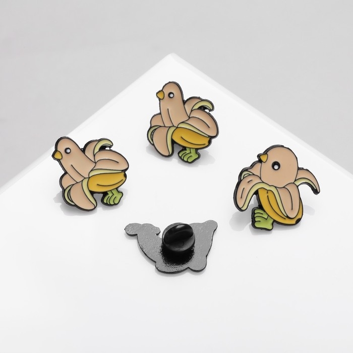 Набор значков (4 шт.) «Банан», цветной в чёрном металле Набор значков (4 шт.) «Банан», цветной в чёрном металле