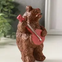 Статуэтка "Медведь с домрой" 11х7 см, коричневый