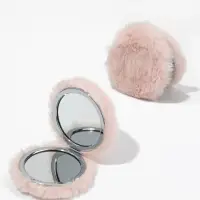 Зеркало складное круг (2) с/увел МЕХ d8см искусств мех/пластик розовый пакет QF Зеркало складное круг (2) с/увел МЕХ d8см искусств мех/пластик розовый пакет QF