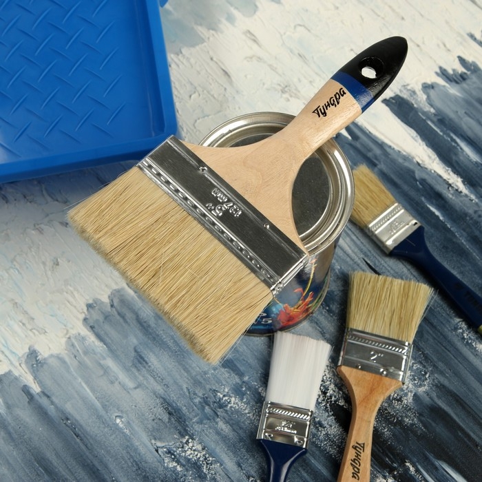 Кисть плоская ТУНДРА, натуральная щетина, деревянная рукоятка, 5", 125 мм
