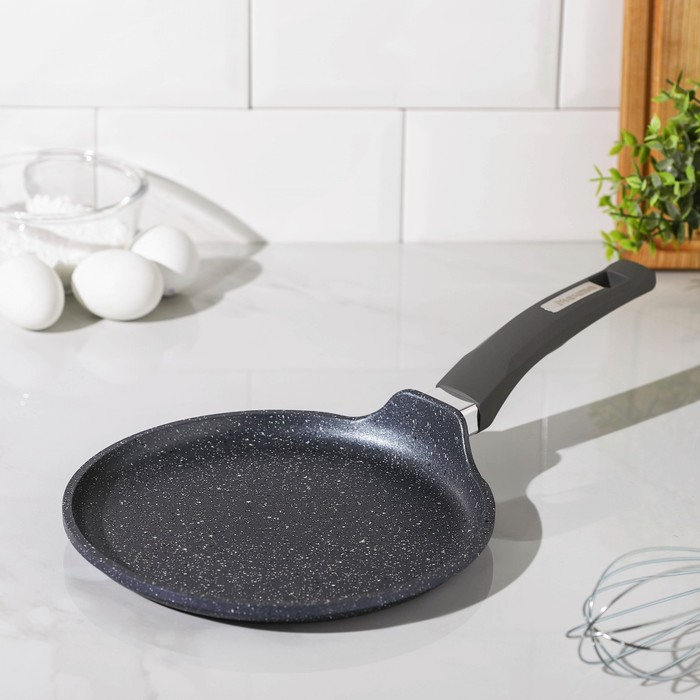 Сковорода блинная «Гранит», d=22 см, пластиковая ручка, антипригарное покрытие, цвет серый Сковорода блинная «Гранит», d=22 см, пластиковая ручка, антипригарное покрытие, цвет серый