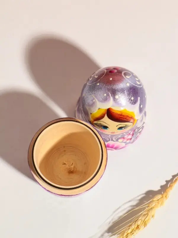 Матрешка дерево &laquo;Маня&raquo;, сиреневая, 18 см, 5 кукольная, ручная роспись