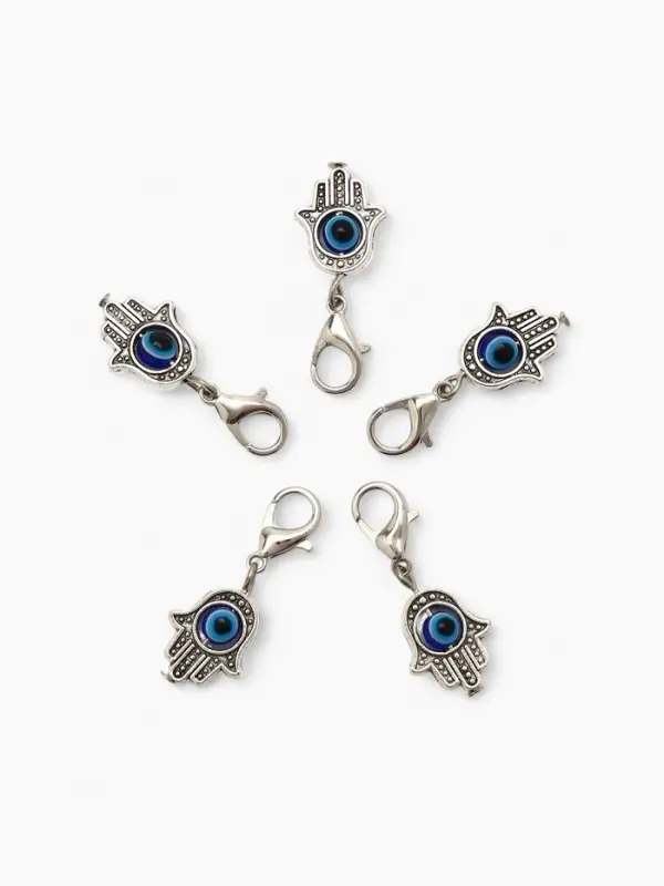 Шарм для браслета на карабине &laquo;Оберег рука Хамса&raquo;, синий в серебре