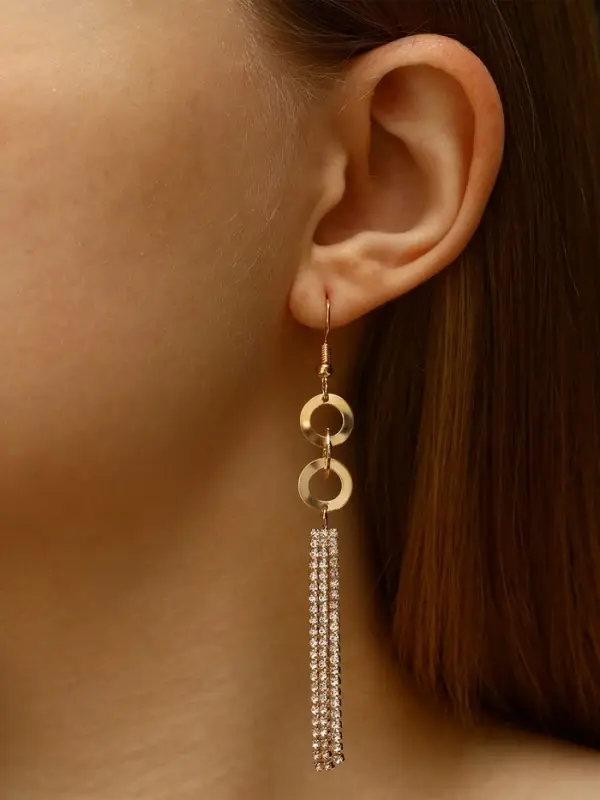 Серьги висячие со стразами &laquo;Вечерние&raquo;, нить и кольцо, белые в золоте,10 см