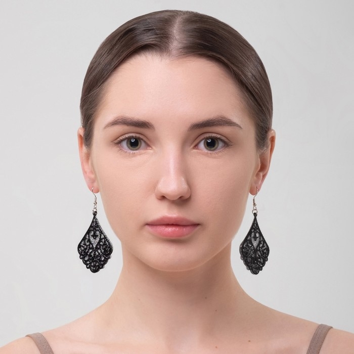 Серьги висячие &laquo;Шелест&raquo; восточная капля, ажур, блестка, цвет чёрный, 7,5 см