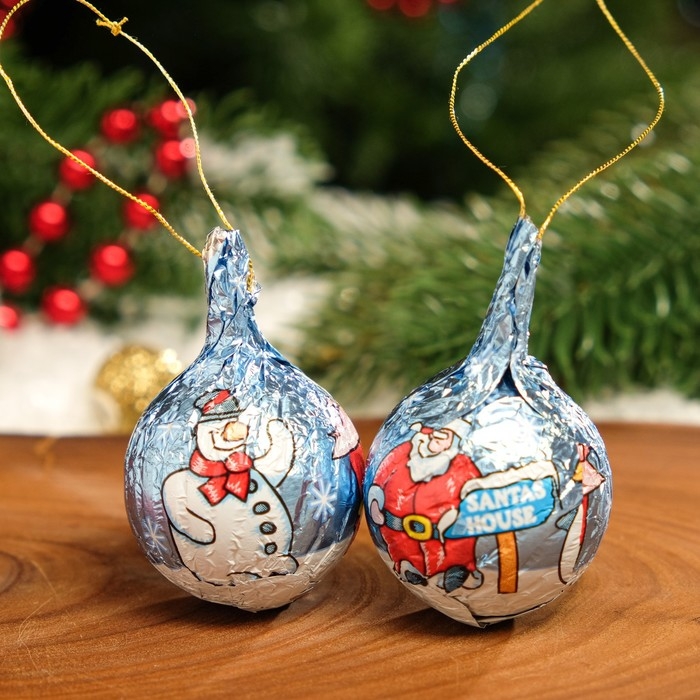 Шоколад молочный фигурный Шоколад молочный фигурный "Новогодние игрушки", 100 г