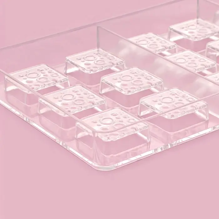 Форма для конфет и шоколада KONFINETTA &laquo;Пористый шоколад&raquo;, 33&times;16.5&times;2.5 см, 18 ячеек 3&times;3&times;1 см, пластик, прозрачная