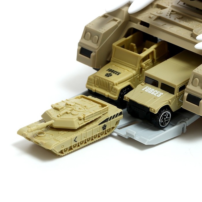 Парковка «Военная база» с машинками Парковка «Военная база» с машинками