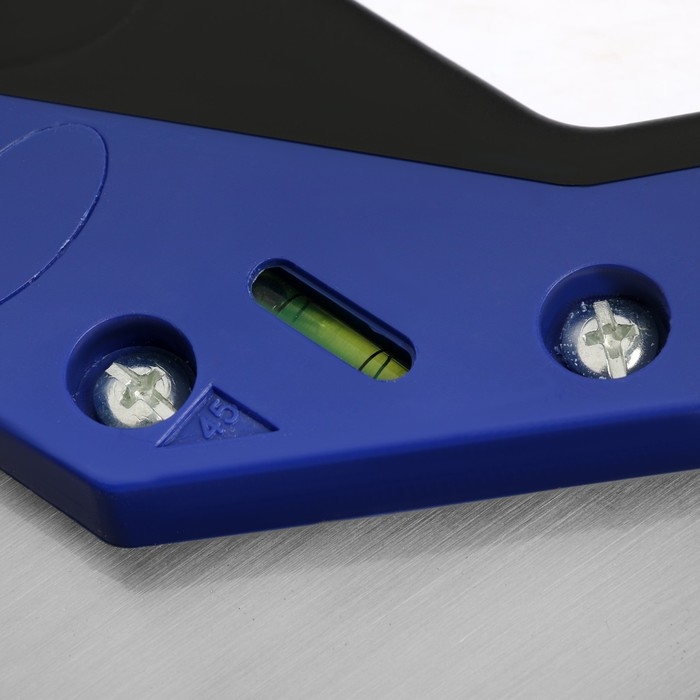 Ножовка по дереву ТУНДРА, 2К рукоятка, 3D заточка, большой зуб 8 мм, 7-8 TPI, 450 мм Ножовка по дереву ТУНДРА, 2К рукоятка, 3D заточка, большой зуб 8 мм, 7-8 TPI, 450 мм