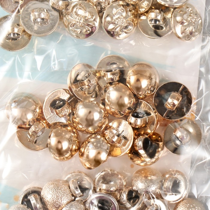 Пуговицы для творчества пластик "Золотое ассорти" набор 4 вида х 15 шт 20х10 см