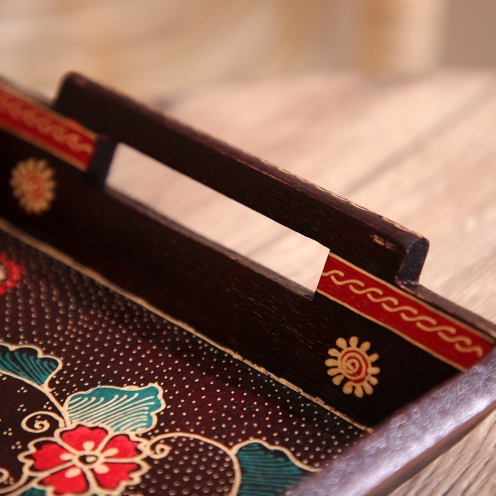 Поднос из дерева, батик 30х19х5 см Поднос из дерева, батик 30х19х5 см