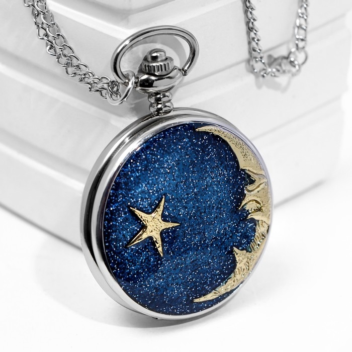 Часы карманные Часы карманные "Полумесяц", кварцевые, d-4.7 см