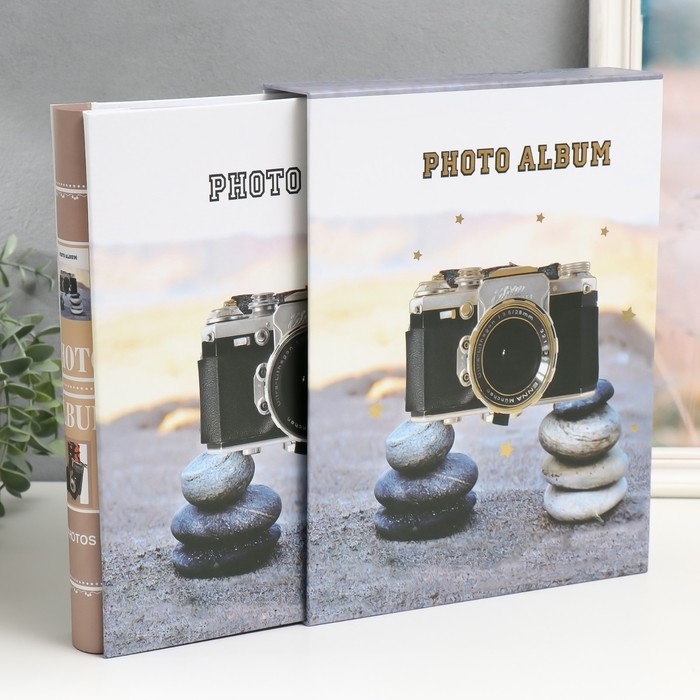 Фотоальбом на 200 фото 13х18 см Фотоальбом на 200 фото 13х18 см "Фотоаппарат ретро" в коробке МИКС 29,5х23х5,5 см